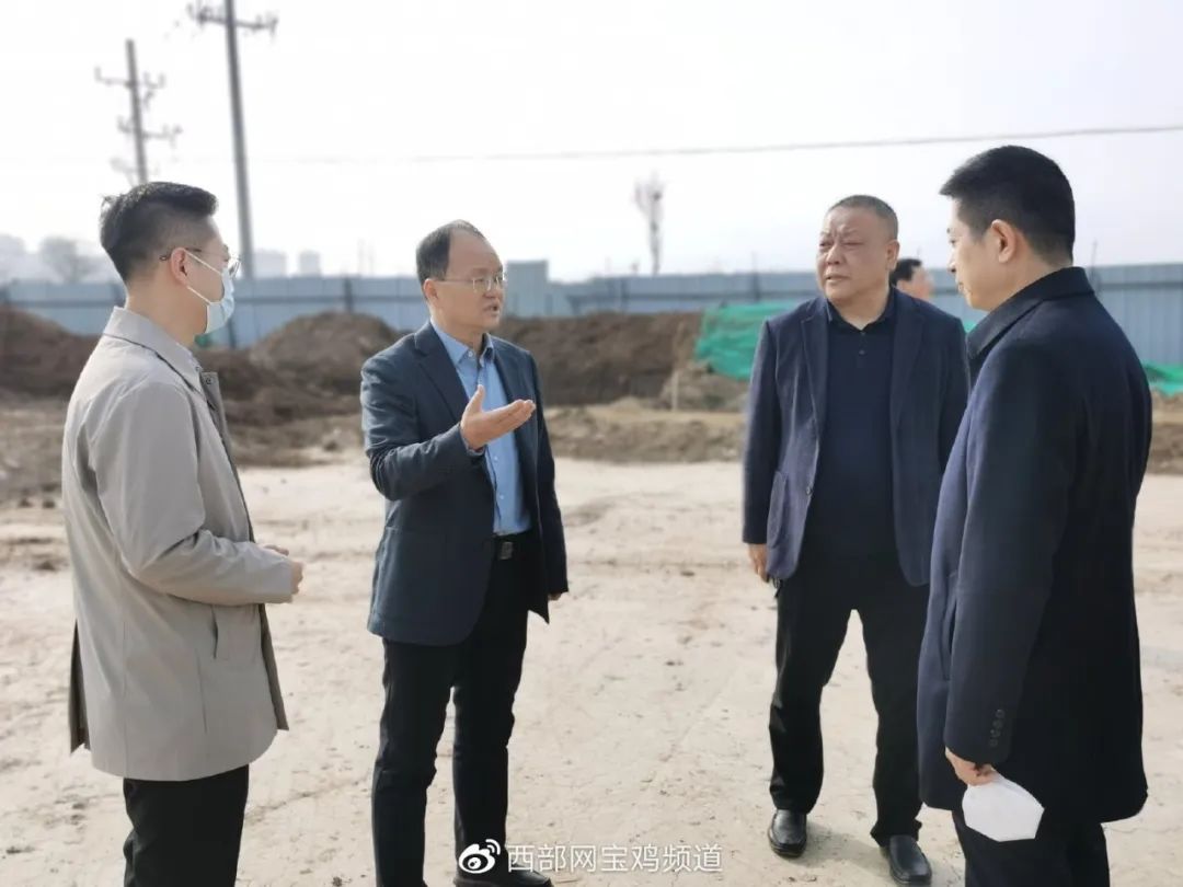 抢抓施工黄金期科学有效推进开发建设 薛建恩调研蟠龙新区项目建设